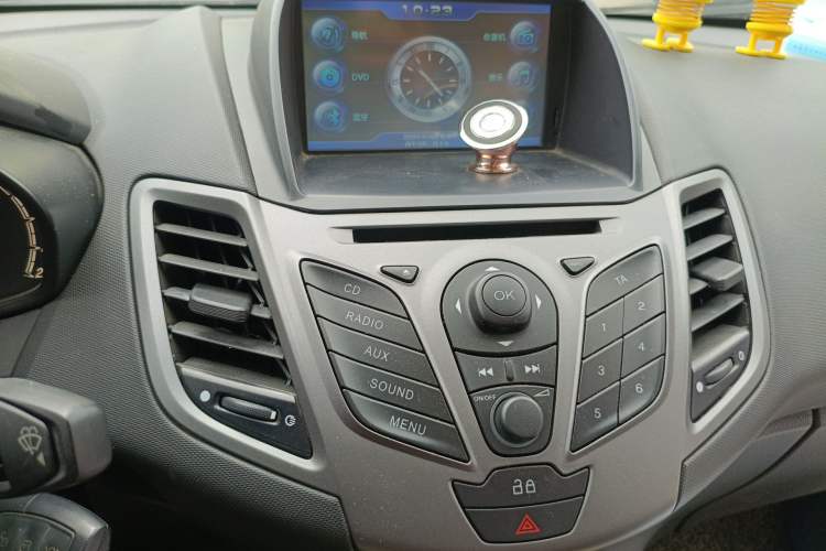 Used Ford Fiesta 2013 Sedan 1.5L Manual Fashion Edition Audio And AC Panel