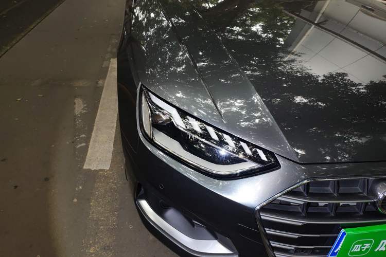 Used Audi A4L 2020 40 TFSI Fashionable and Elegant Model
