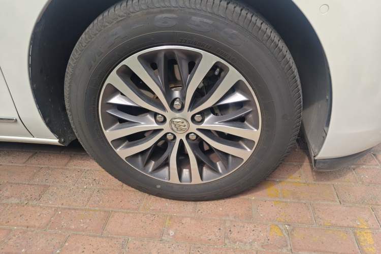 Used Buick GL8 2017 ES 28T Flagship Model China V Standard
