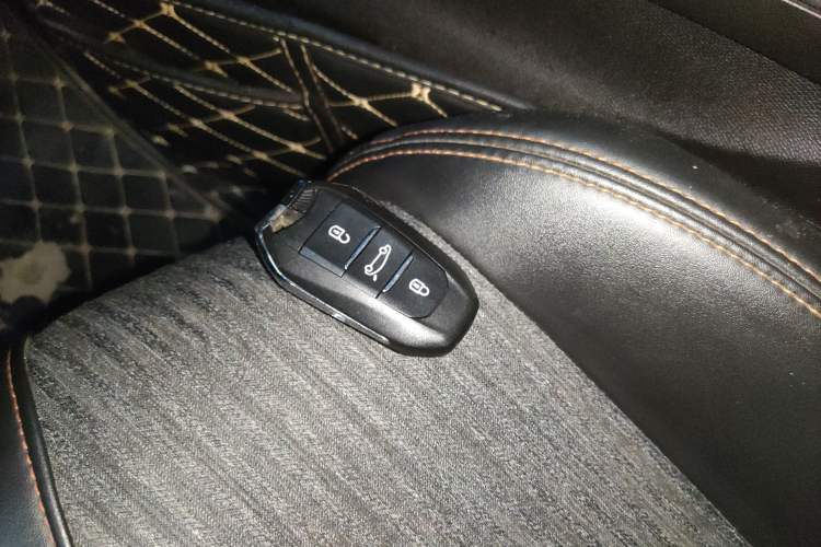 Used Peugeot 5008 2017 350THP 7-Seater Elite Edition