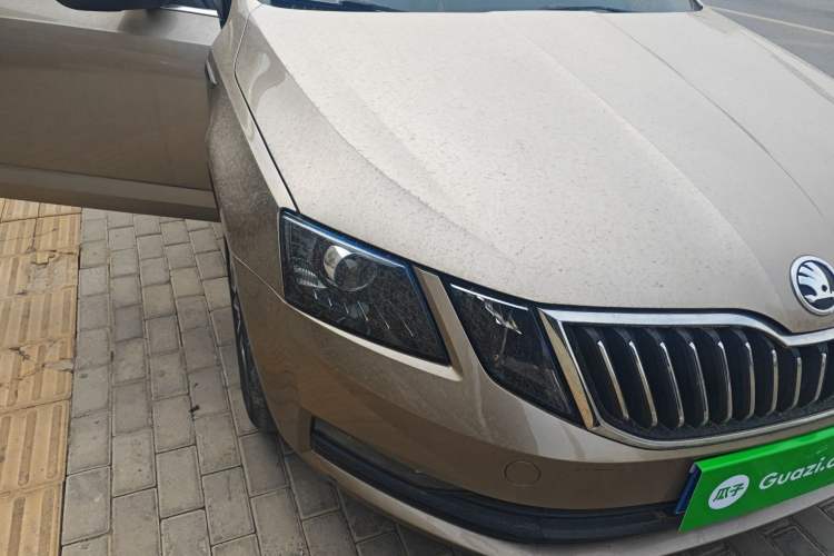 Used Skoda Octavia 2019 TSI230 DSG SmartDrive Comfort Edition China V Standard Right Front Headlight