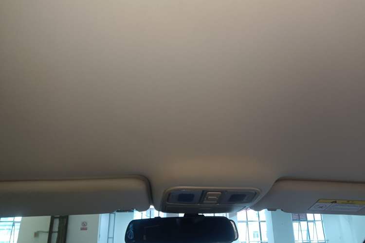 Used Changan Lingxuan 2017 1.5T Manual Joyful & Happy Model
