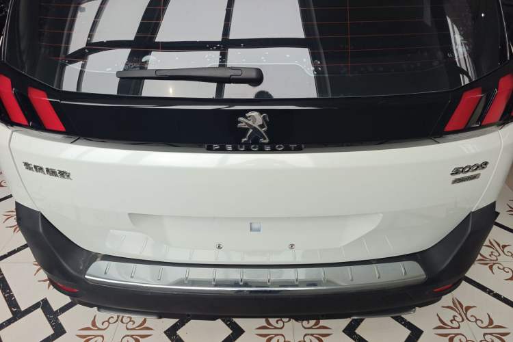 Used Peugeot 5008 2017 350THP 7-Seater Elite Edition
