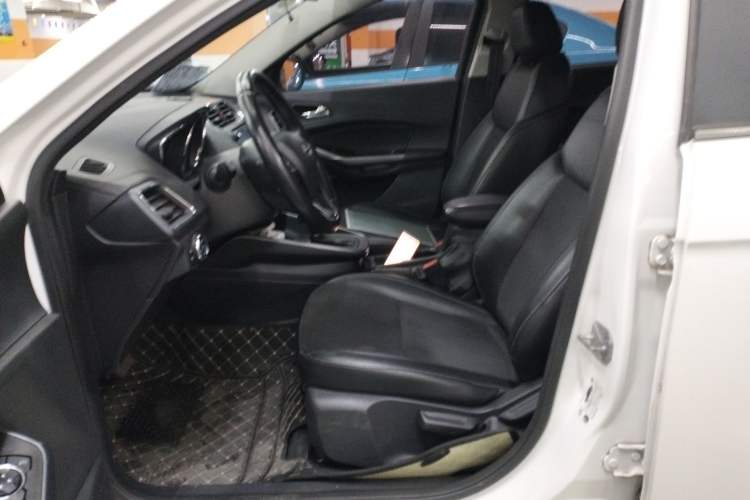 Used Ford Escort 2019 Revised Version 1.5L Automatic Enjoyment Type China VI Standard Left Front Seat