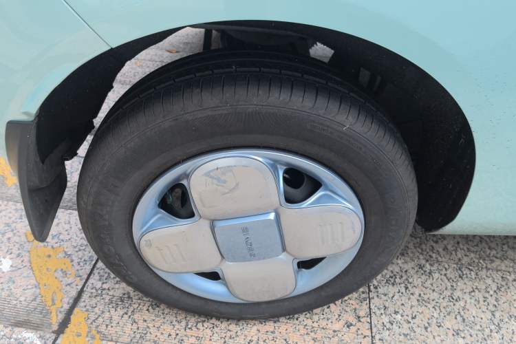 Used Geely Galaxy Panda 2023 Panda Mini 200km Endurance Bear Right Rear Wheel Hub