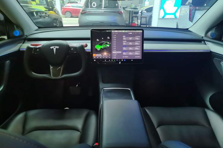 Used Tesla Model Y 2023 Rear-Wheel-Drive Version Center Console