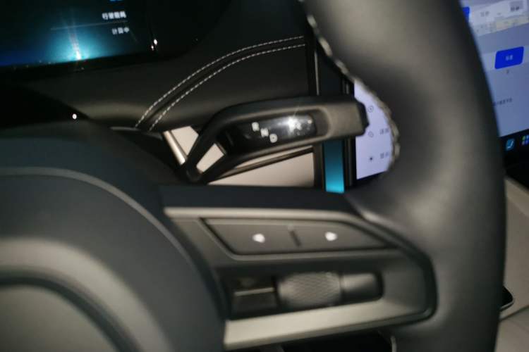 Used Xiaomi Auto SU7 2024 Rear-Drive Long-Range Intelligent Driving Version Gear Lever
