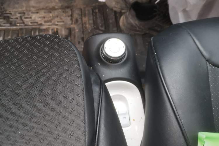 Used Wuling Hongguang MINIEV 2024 3rd Generation 215km Youth Edition Gear Lever