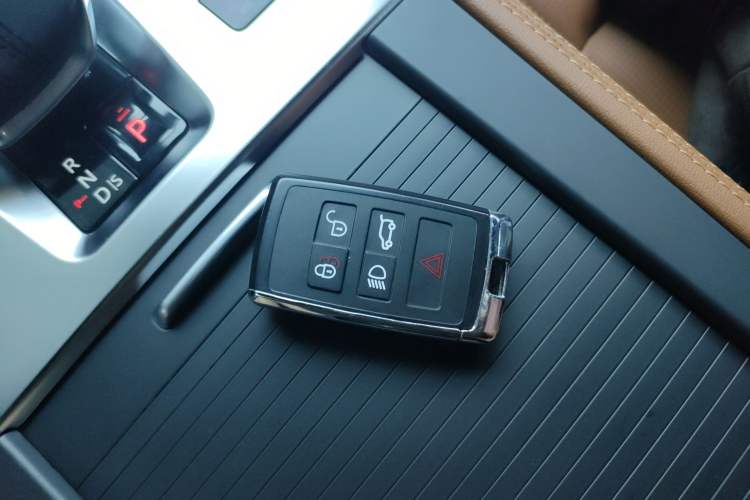 Used Jaguar F-PACE 2023 P250 R-Dynamic BLACK