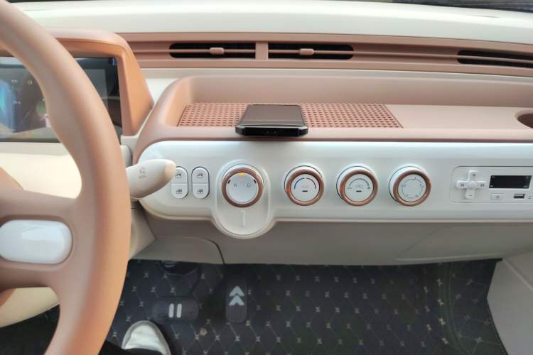 Used Bestune Pony 2026 222km Colorful Horse
