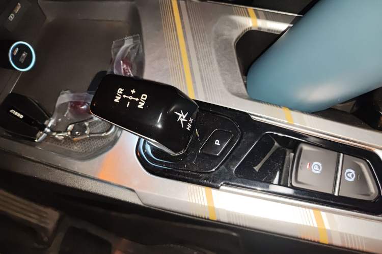 Used Geely Auto Emgrand L HiP 2022 1.5TD-DHT Pro 100KM Super Clean
