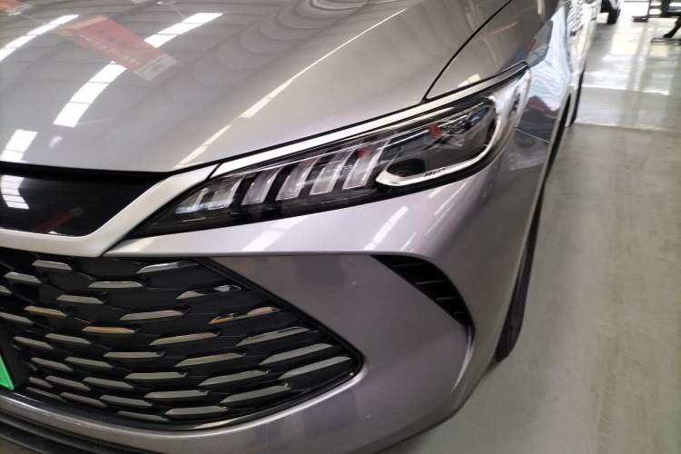 Used BYD Qin PLUS 2025 DM-i Smart Drive 55KM Leading Model
