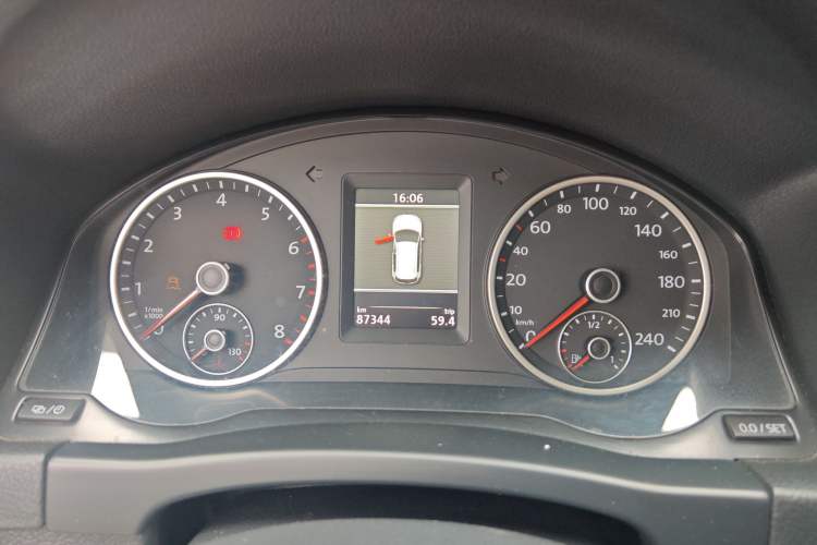 Used Volkswagen Tiguan 2013 1.8TSI Automatic Two-Wheel Drive Trend Edition Instrument Cluster