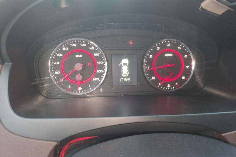 Used SAIC MAXUS G10 2016 2.0T Automatic Luxury Executive Edition
