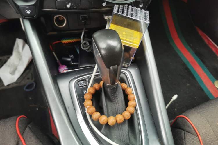 Used Hyundai Lafesta 2019 280TGDi Smart Speed Version China VI Standard Gear Lever