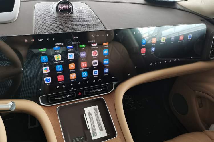 Used Hima AITO M9 2025 Extended-Range Max Version 52 kWh 5-Seater Edition Audio And AC Panel