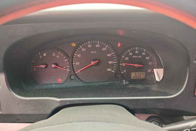 Used Jinbei Hiace 2016 2.0L Express Series Standard Version V19
