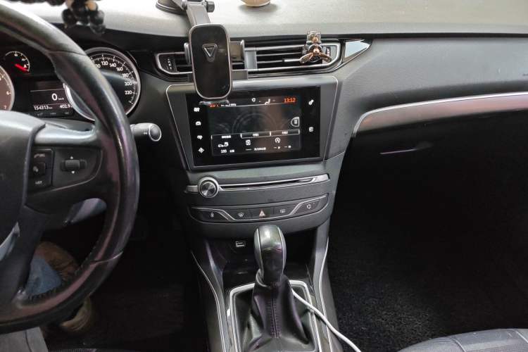 Used Peugeot 408 2014 1.6T Automatic Prestige Edition Audio And AC Panel