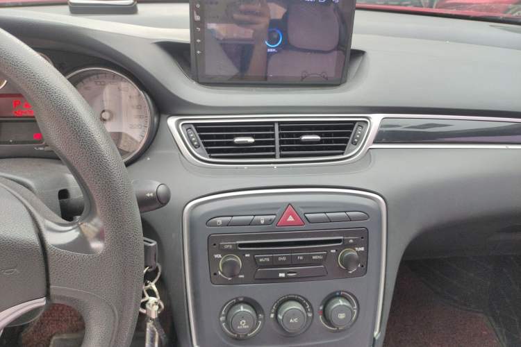 Used Peugeot 308 2014 Enjoy Edition Classic 1.6L Automatic Premium Model Audio And AC Panel