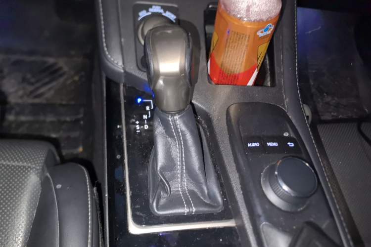 Used Lexus ES 2015 200 Elite Edition Gear Lever