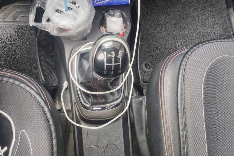 Used Great Wall M4 2014 1.5L Manual Comfort Model Gear Lever