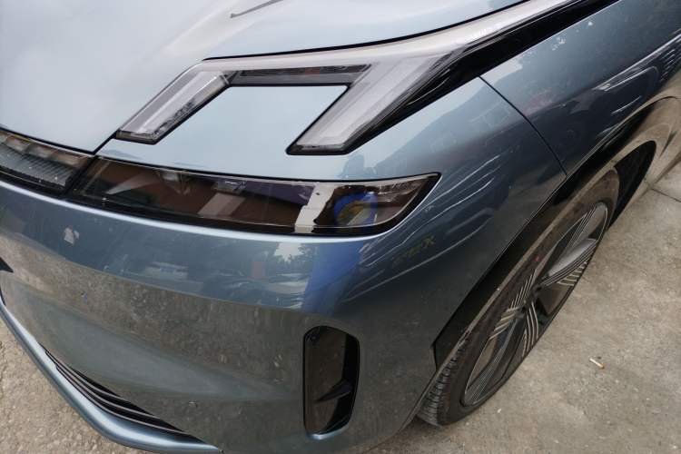 Used Lynk & Co 08 EM-P 2025 220 km All-Wheel-Drive Performance Halo