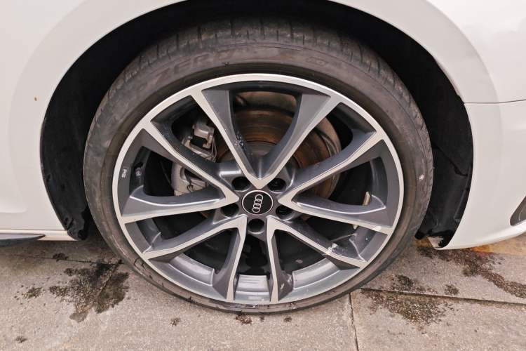 Used Audi A4L 2023 40 TFSI Luxury Dynamic Model