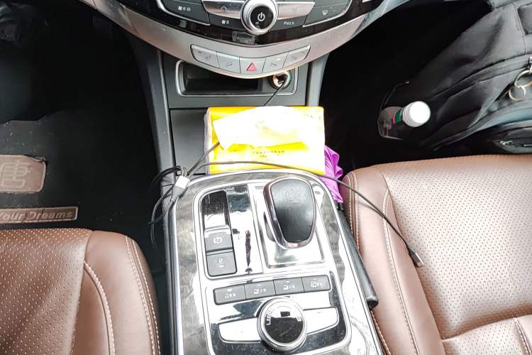 Used BYD Tang New Energy 2015 2.0T Four-Wheel-Drive Flagship Model Gear Lever