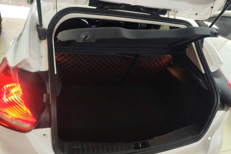 Used Ford Focus 2017 Hatchback EcoBoost 125 Automatic - Ultra-Powerful Style Edition with Smart Drive Features
