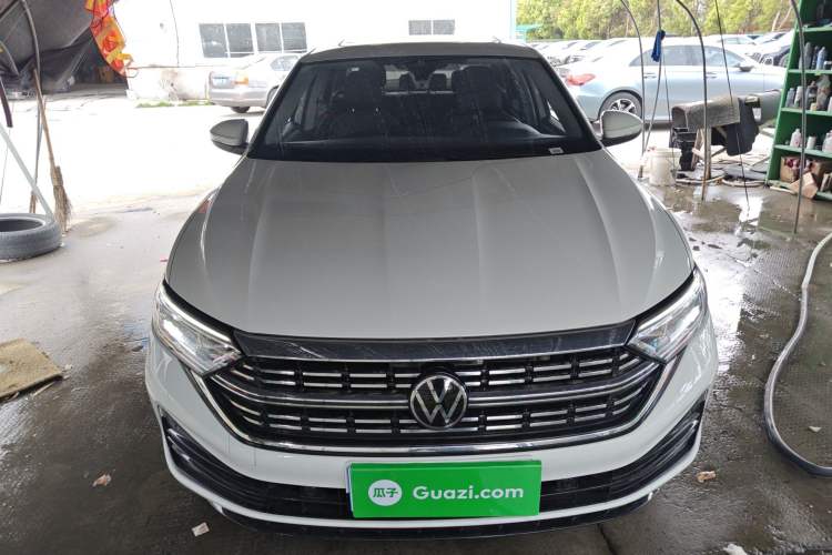 Used Volkswagen Sagitar 2025 Revised 300TSI DSG Excellence Edition Front