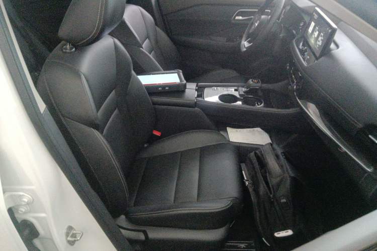 Used Nissan X-Trail 2021 VC-Turbo 300 CVT 2WD Luxury Edition Right Front Seat