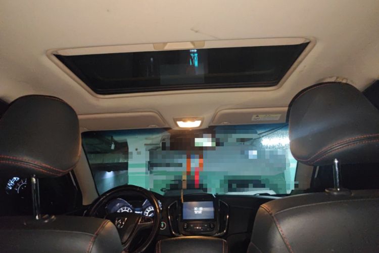 Used Baojun 560 2016 1.5T Manual Luxury Model Headliner