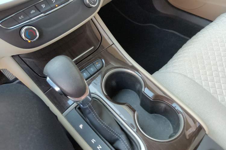 Used Buick Verano 2018 Sedan 15S Automatic Leading Model Gear Lever