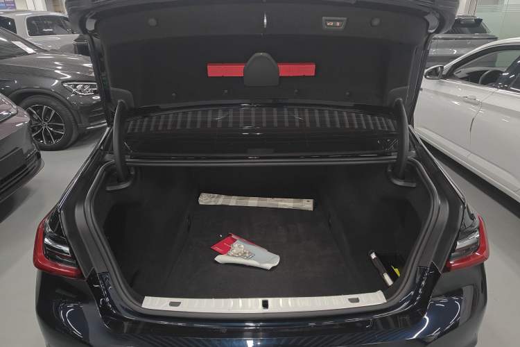 Used BMW 7 Series 2019 740Li xDrive Executive Luxury Package
