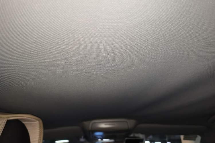 Used Volkswagen Sagitar 2012 1.6L Automatic Fashion Edition Headliner