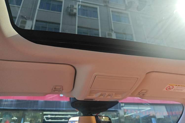 Used Ford Escape 2024 EcoBoost 245 Two-Wheel-Drive Titanium Edition