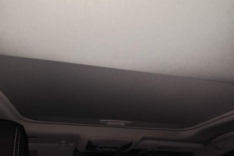 Used Toyota RAV4 2020 2.0L CVT Two-Wheel Drive Fashion Edition Headliner