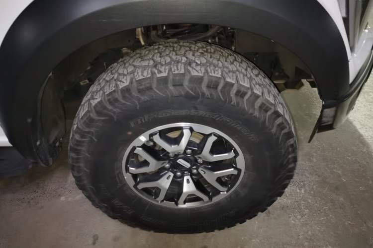 Used Ford F-150 Raptor 2022 3.5T Raptor Right Front Wheel Hub