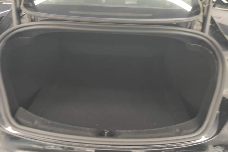 Used Tesla Model 3 2023 Rear-Wheel-Drive Version