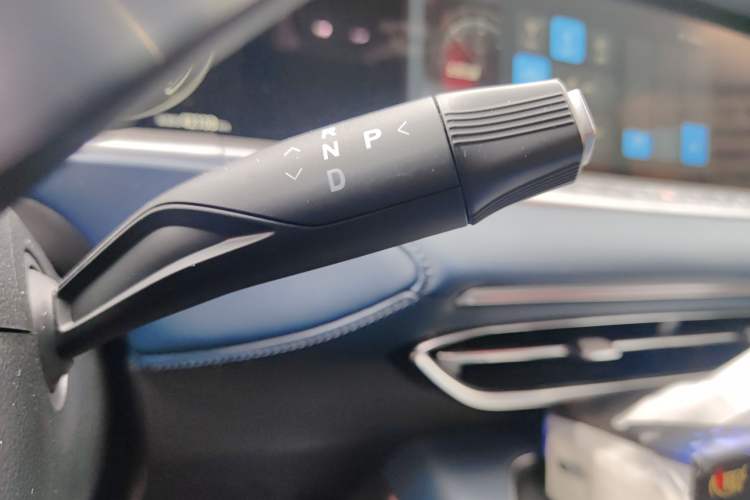 Used VOYAH FREE 2024 Ultra-Long Range Intelligent Driving Version Gear Lever