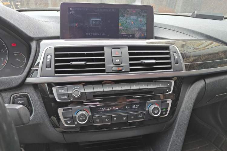 Used BMW 3 Series 2019 320Li M Sport Night Edition Audio And AC Panel