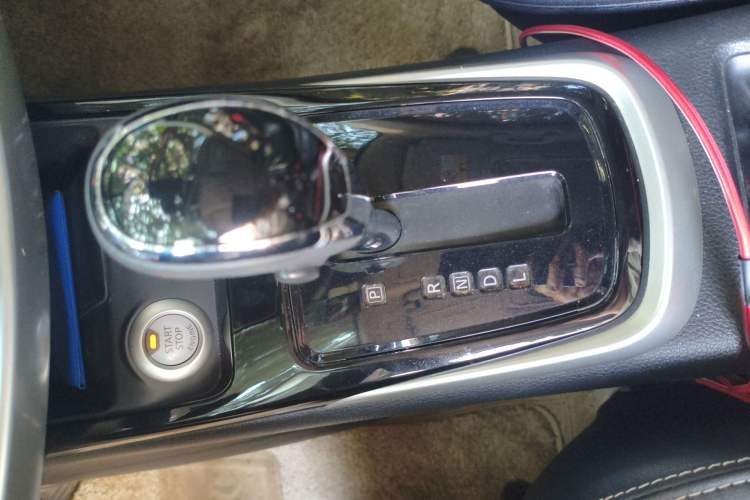 Used Nissan Tiida 2020 1.6L CVT Smart Drive Edition Gear Lever