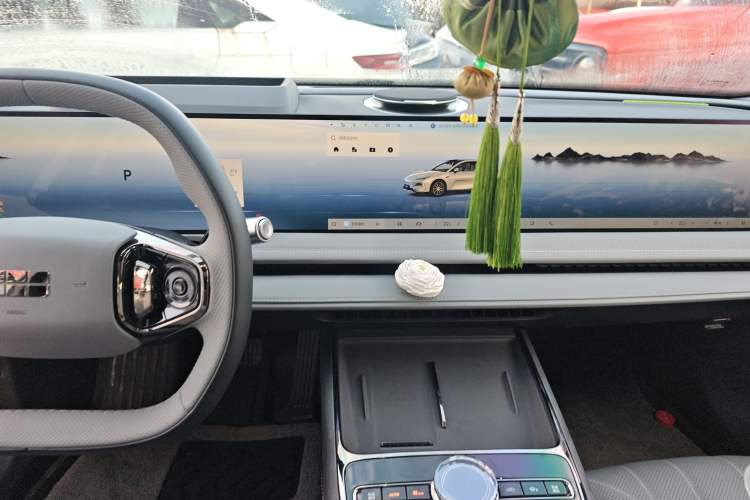 Used Geely Galaxy E8 2025 575 km Exploration Intelligent Driving Edition
