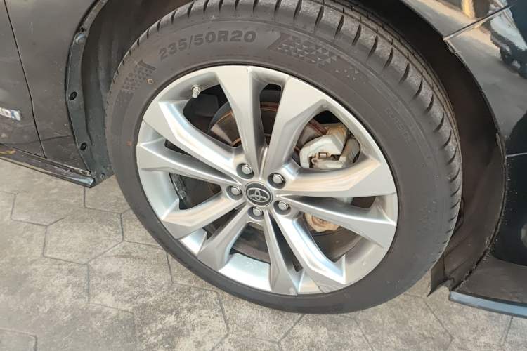 Used Toyota Sienna 2021 2.5L Hybrid Platinum Edition
