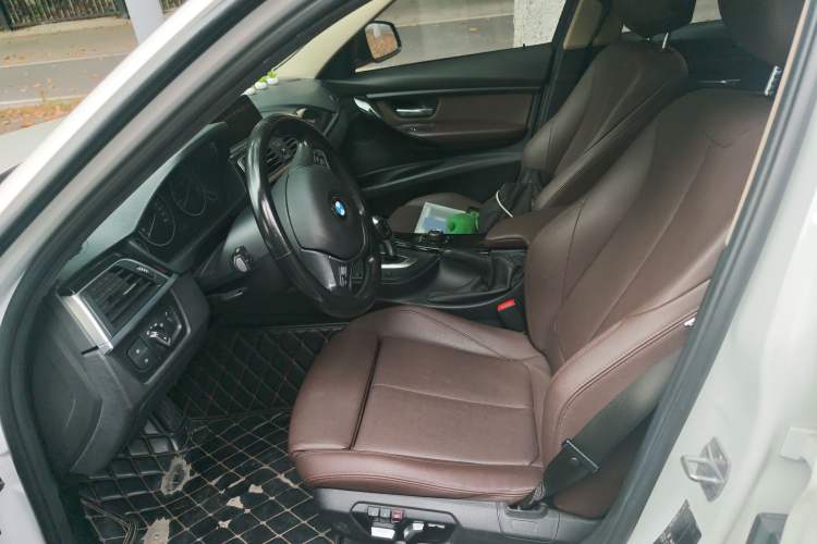 Used BMW 3 Series 2017 318i Fashion Model