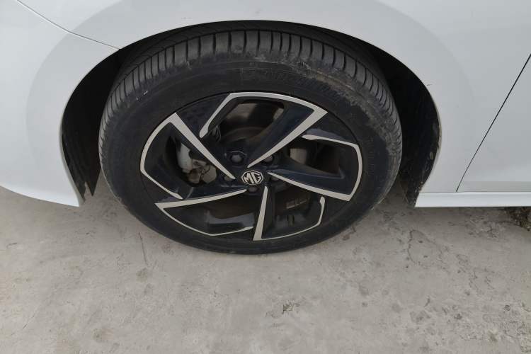 Used MG 5 2021 Revised 300TGI DCT Qingshè Luxurious Enjoyment Edition
