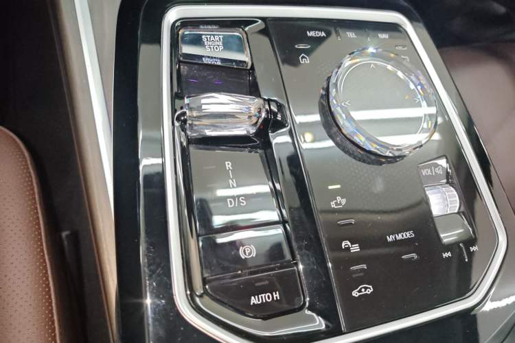 Used BMW 7 Series 2023 740Li Leading Model M Sport Package Gear Lever