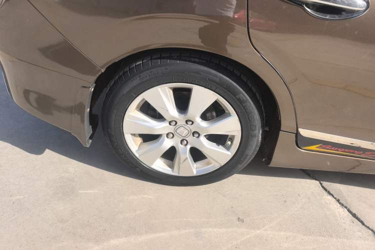 Used Honda Jade 2013 1.8L automatic Comfort version 5 seats