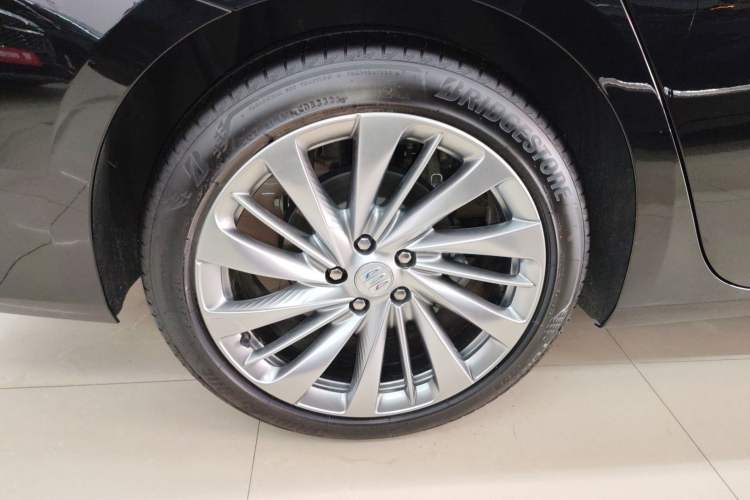 Used Buick LaCrosse 2024 Avia Edition Exterior 8