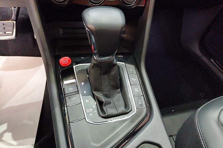 Used Volkswagen Tiguan L 2021 330TSI Automatic Two-Wheel Drive R-Line Enhanced Edition